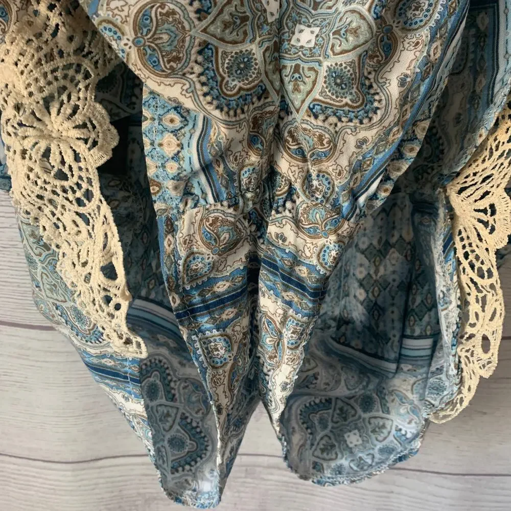 Alya Blue and Cream Paisley Medallion Romper with Crochet Lace Trim Size M